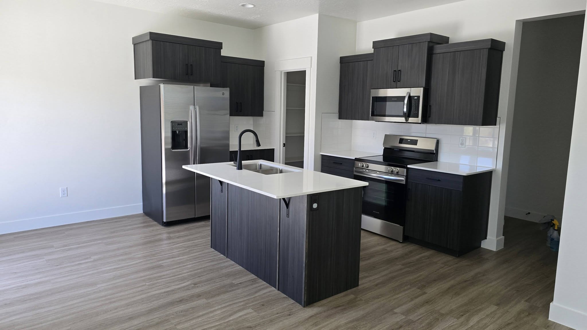 Recurring kitchen cleaning maintenance example