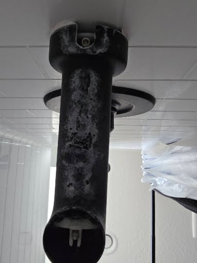 Shower faucet before cleaning