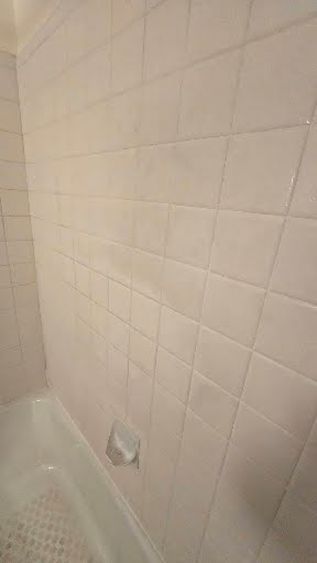 Shower Tile Surround after cleaning